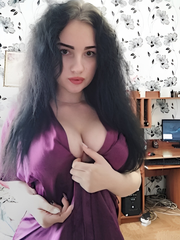 Кристина привлекальеная девушка из Тихорецк цена от 4000 руб