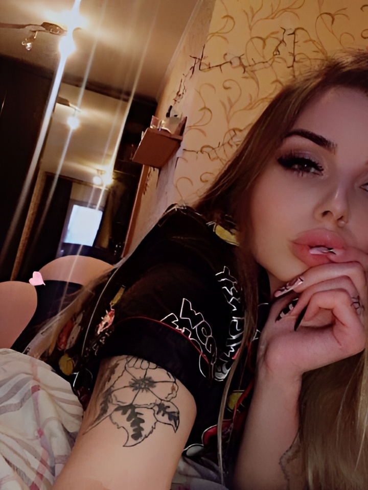 Вероника привлекальеная девушка из Тихорецк цена от 1500 руб