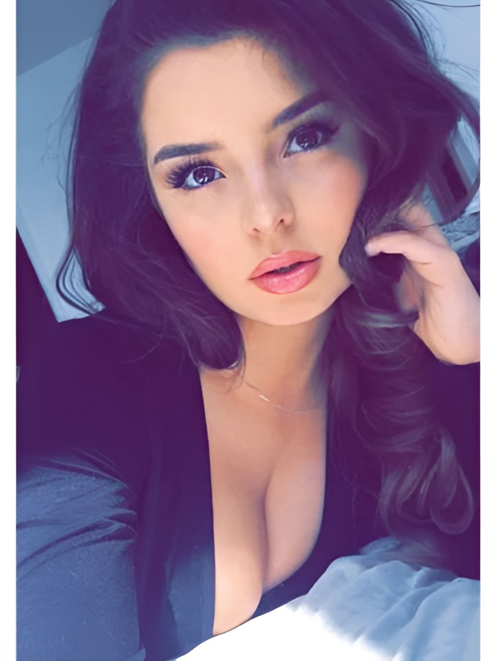 Виолетта привлекальеная девушка из Тихорецк цена от 3000 руб