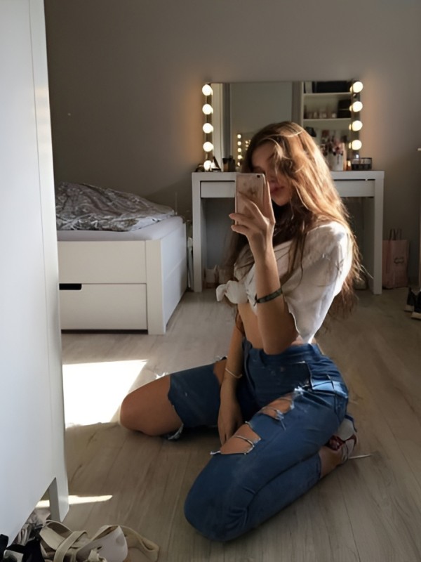 Фаина привлекательная девушка из Тихорецк цена от 10000 руб