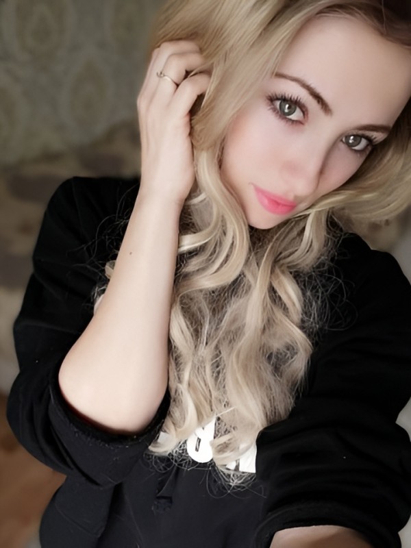 Оксана привлекательная девушка из Тихорецк цена от 4000 руб