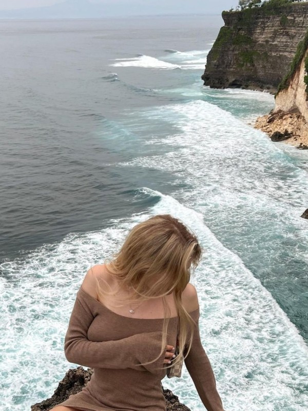 Ксения привлекательная девушка из Тихорецк цена от 3000 руб